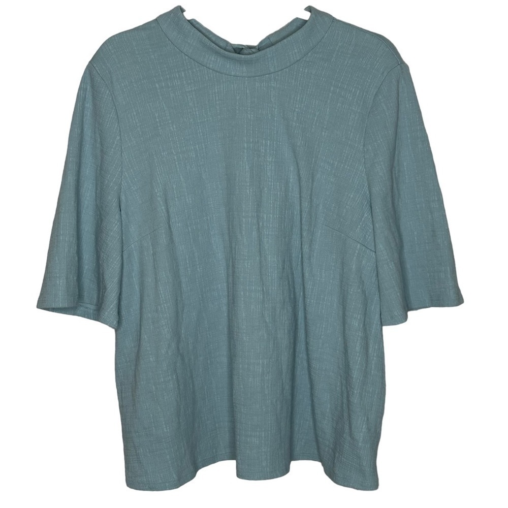 NWOT Current Air Textured Blue Back Neck Tie Top